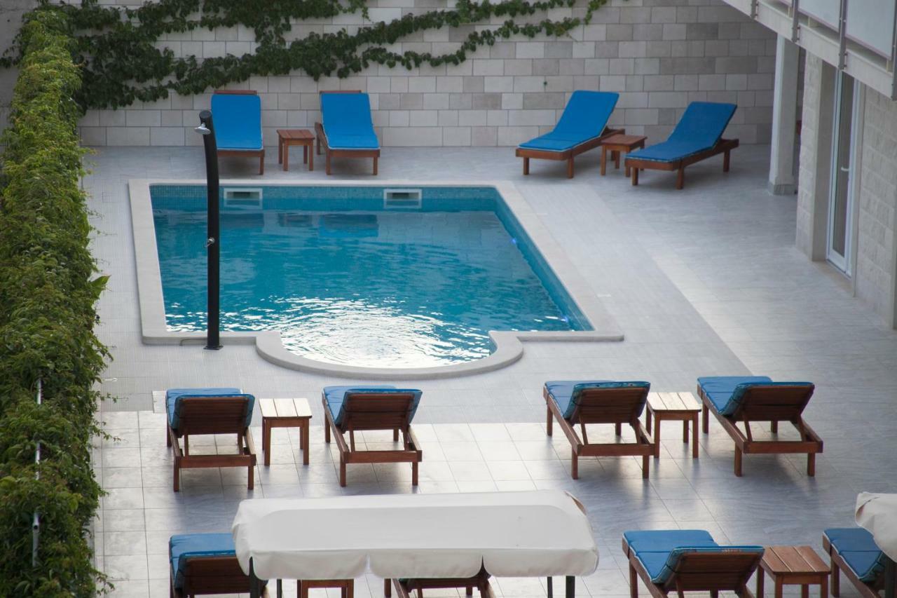 Villa Amorena - Adults Only Bol Zewnętrze zdjęcie